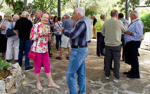 Mitglieder des Clubs bei einem geselligen Treffen